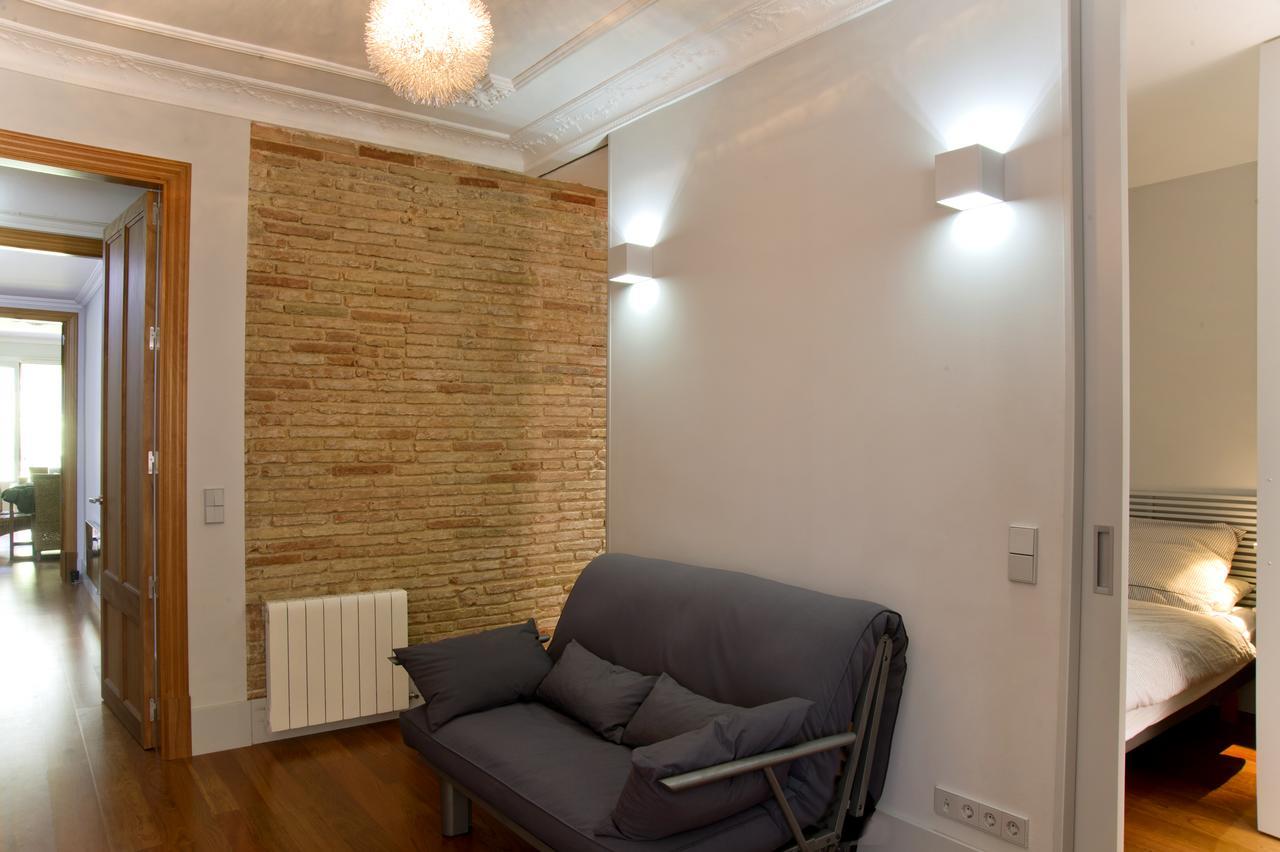 Montaber Apartment - Bailen Барселона Екстериор снимка